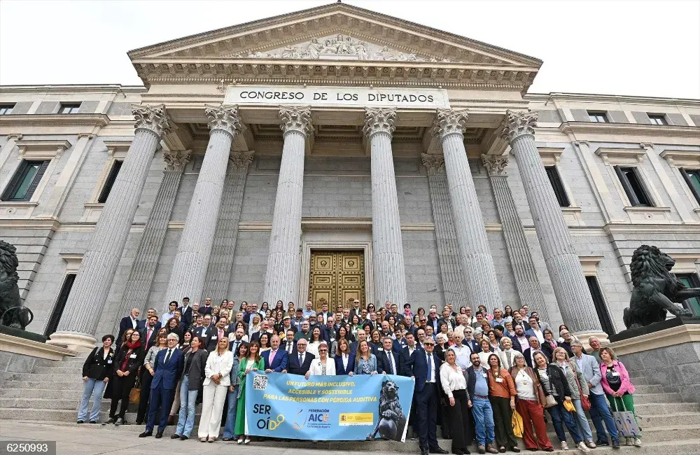 AICE advocates at the Spanish Parliament for Ser Oído’ (Be Heard) for better access to cochlear implants for older people with profound hearing loss